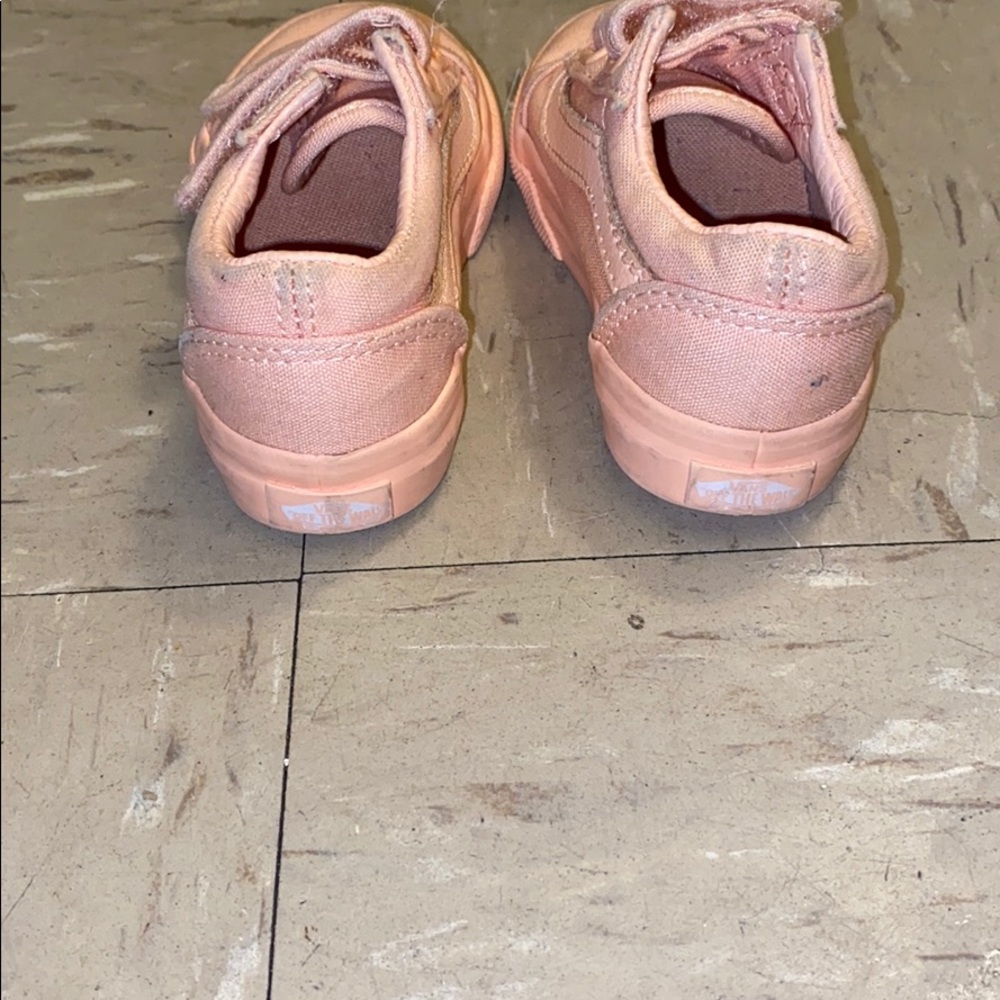 Vans - Picture 3 of 5